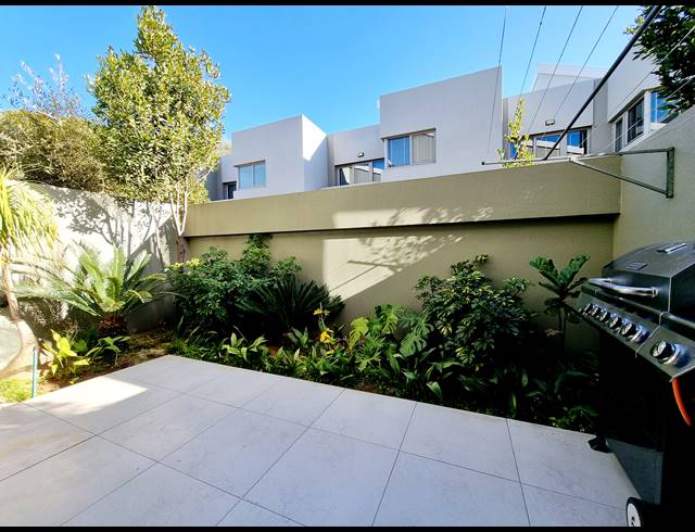 3 BEDROOM TOWNHOUSE TO LET IN OAKLANDS